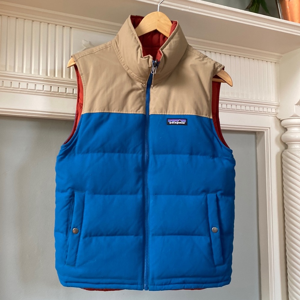 COPY - Small men’s vest. Reversible. Fits like a women’s 6-8. Worn once!